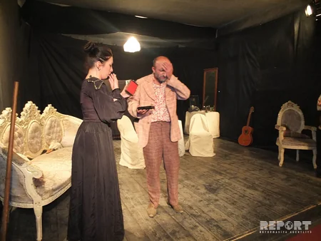 Tbilisidəki Azərbaycan Dövlət Dram Teatrında A.Çexovun “Ayı” əsəri tamaşaya qoyulub - FOTO