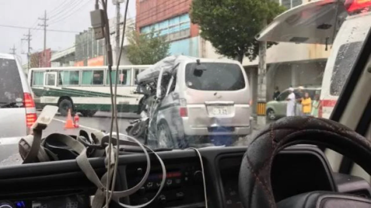 Yaponiyada məktəbli avtobusu qəzaya uğrayıb, 18 nəfər yaralanıb