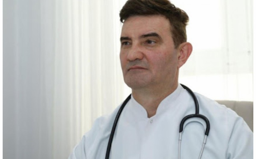 Həkim Azər Maqsudovun məhkəməsi başlayıb 
