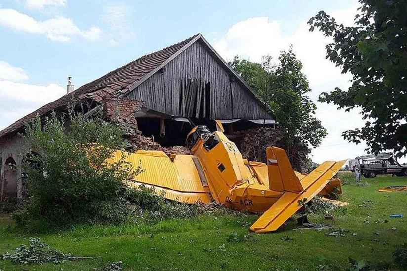 Çexiyada təyyarə qəzası baş verib