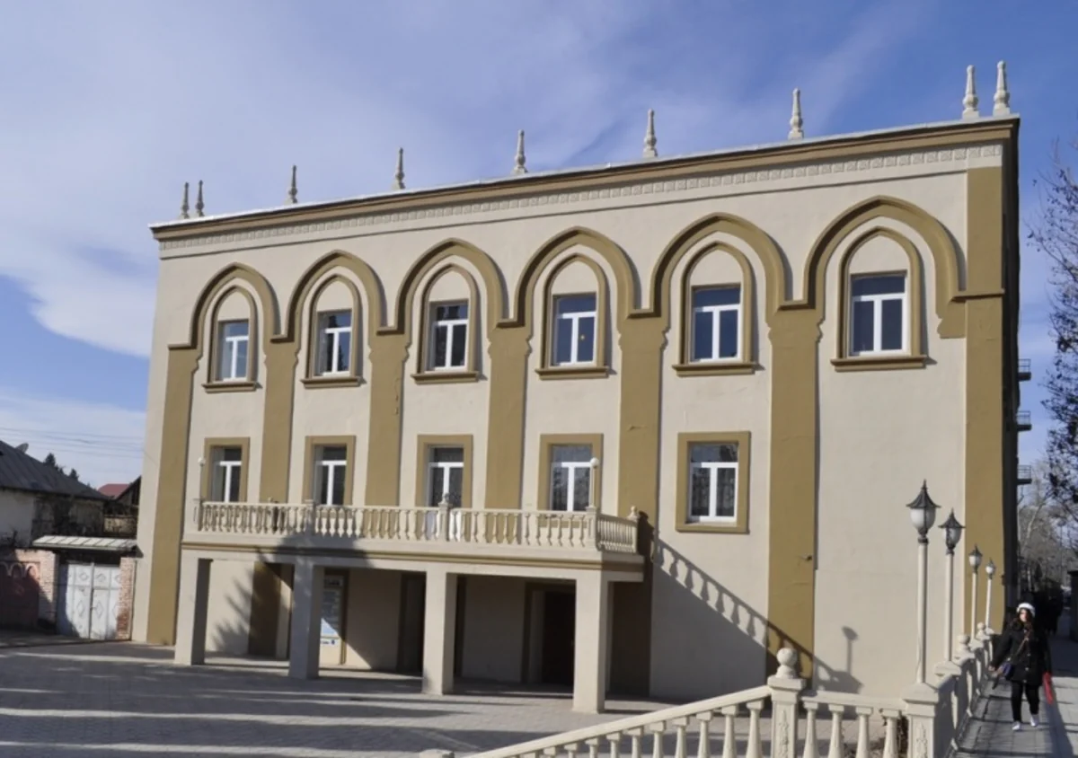 Gəncə Dövlət Dram Teatrının tikintisi davam etdiriləcək
