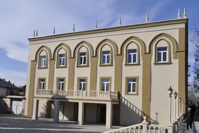 Строительство Гянджинского государственного драматического театра будет продолжено