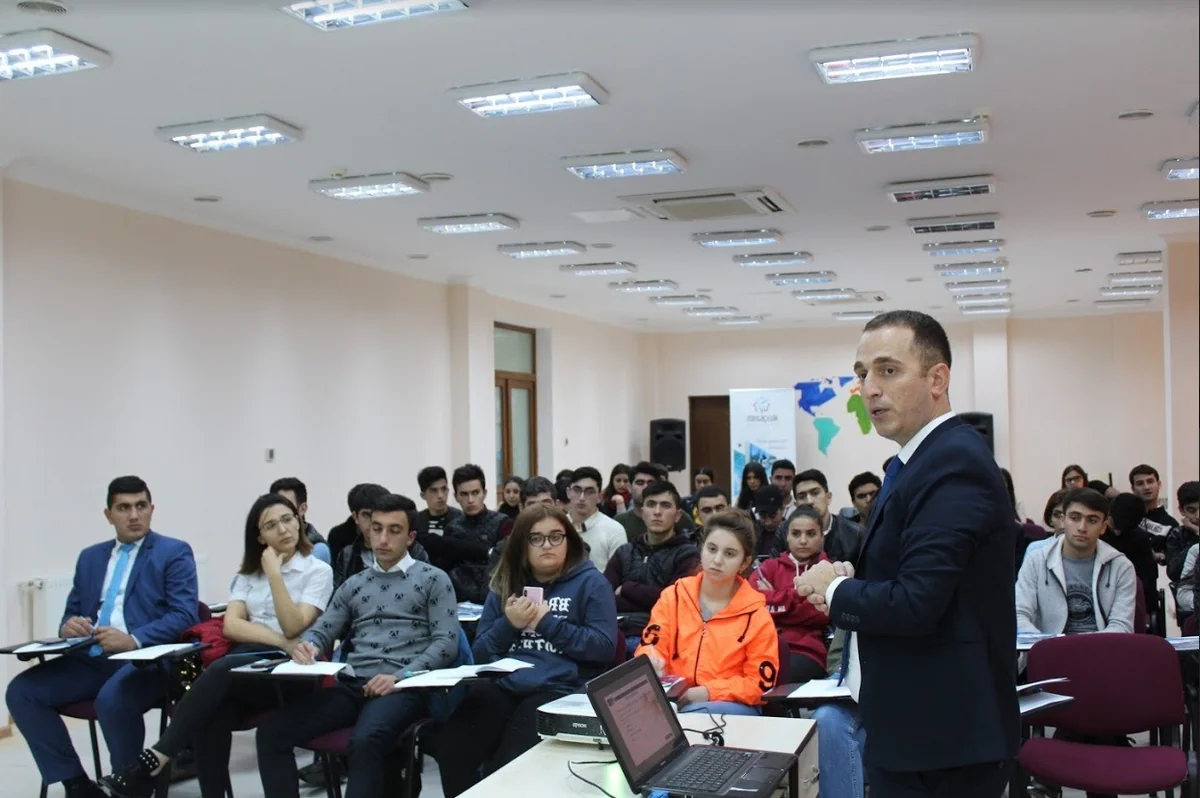 Bölgələrdə yaşayan gənclərin dövlət qulluğuna marağını artırmaq üçün yeni layihə hazırlanıb