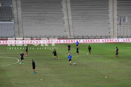 ​Qarabağ və Yanq Boyz komandaları oyunöncəsi son məşqlərini keçirib - FOTO