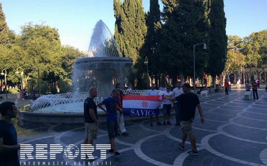 Xorvatiyalı azarkeşlər federasiyanın xəbərdarlığına baxmayaraq Bakıya gəliblər - FOTO