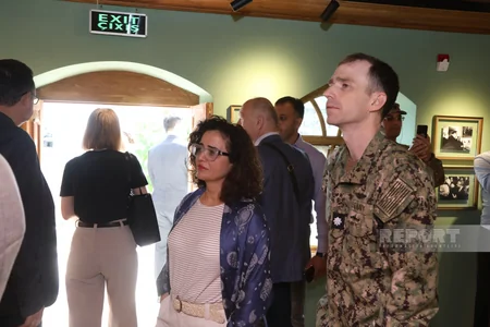 Xarici diplomatlar Şuşada Üzeyir Hacıbəyovun ev-muzeyində olublar