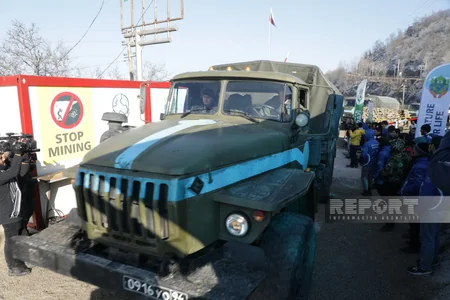 Peacekeepers' supply vehicles pass freely along Shusha-Khankandi road again - VIDEO