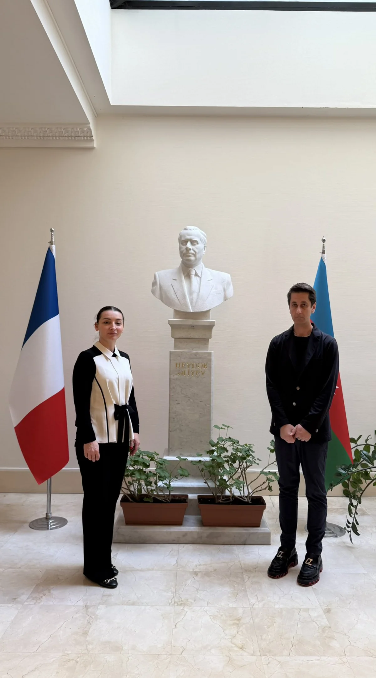 NGBM-in baş katibi Azərbaycan səfiri ilə görüşüb