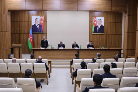 Bakının yeni prokuroru kollektivə təqdim edilib