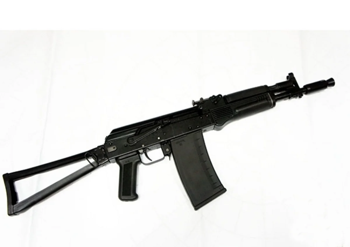 Rusiyada silah oğurlayan Azərbaycan vətəndaşı 1 il müddətinə həbs olunub