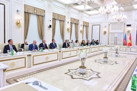 Sahibə Qafarova vyetnamlı həmkarını Azərbaycana səfərə dəvət edib