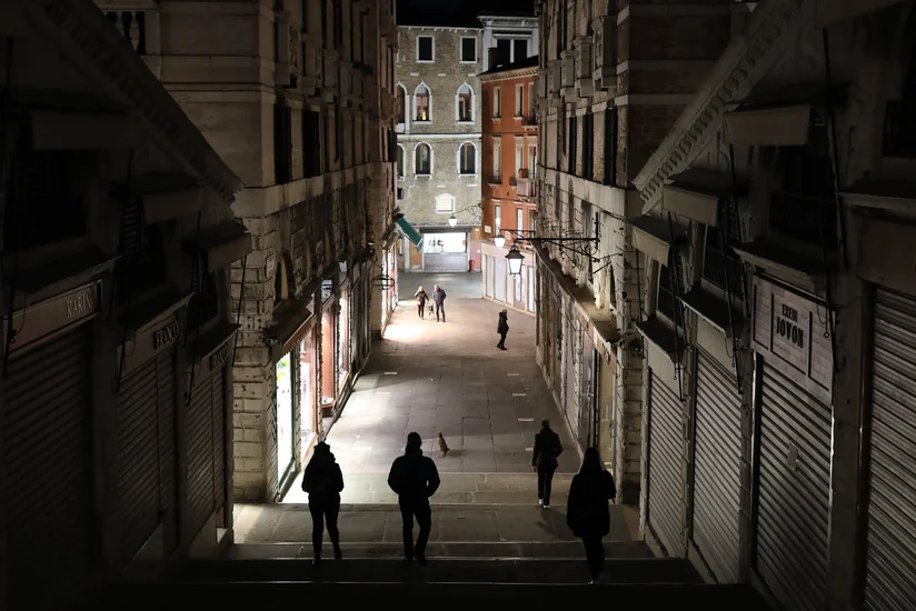 В Италии с 21 июня отменят комендантский час