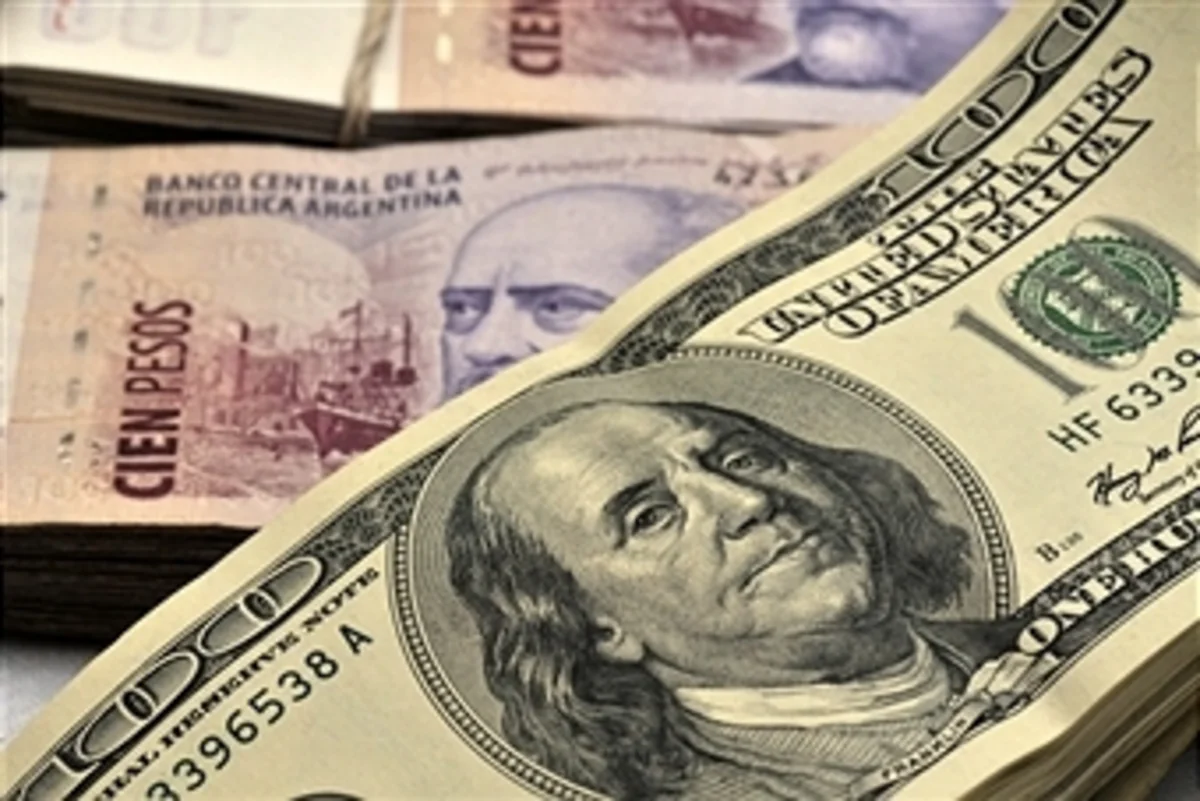 Argentina pesosu 43% devalvasiya olub