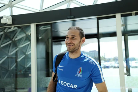 Futbol üzrə Azərbaycan milli komandası Norveçə yollanıb - FOTO