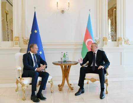 President Ilham Aliyev and President of European Council Donald Tusk held one-on-one meeting