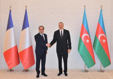 Azərbaycan və Fransa prezidentləri arasında görüş olub