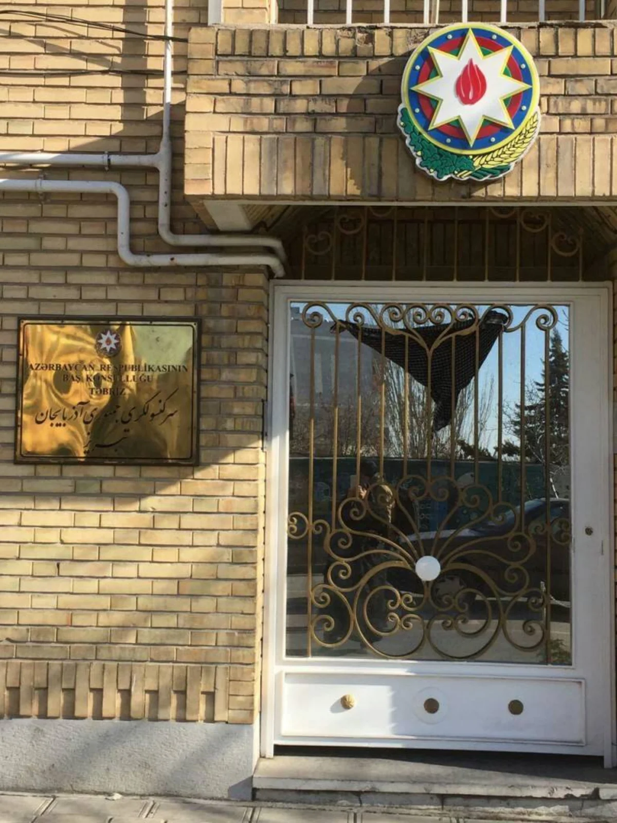Генконсульство Азербайджана: Предпринимаем все возможные шаги для возвращения тела скончавшегося в тебризской клинике ребенка