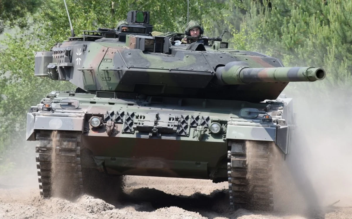 Испания отправила Киеву шесть отремонтированных танков Leopard