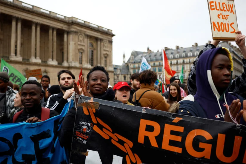 CAGE: Закон об иммиграции вызвал кризис внутри правящей партии во Франции