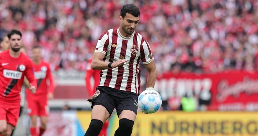 Mahir Emreli II Bundesliqada həftənin rəmzi komandasına düşüb