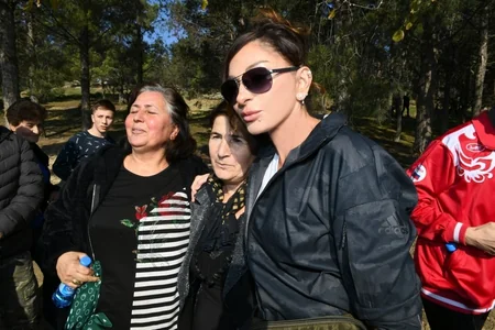 President Ilham Aliyev and first lady Mehriban Aliyeva attended tree-planting campaign in Khatai district, Baku