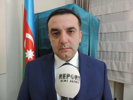 Azerbaijanis in Batumi voting in Consulate General