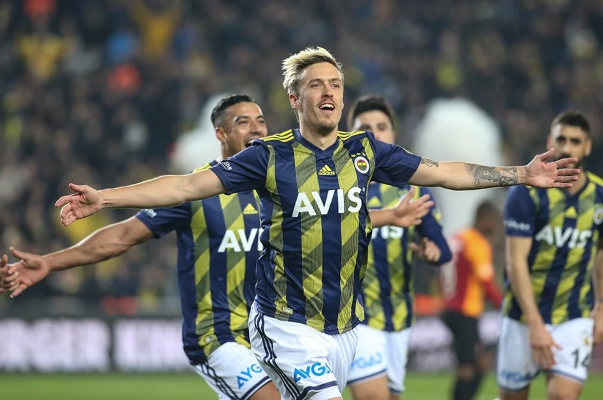 Almaniyalı hücumçu Fənərbağçadan ayrıldı - RƏSMİ