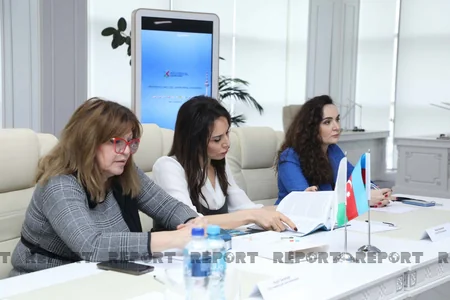 Monitorinq Mərkəzi Televiziyaların dili monitorinq aynasında adlı tədbir keçirib