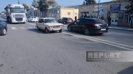 Kürdəmirdə avtomobil piyada zolağını keçən şəxsi vurub