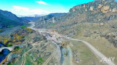Qubadlı-Eyvazlı avtomobil yolunun inşası sürətlə davam edir