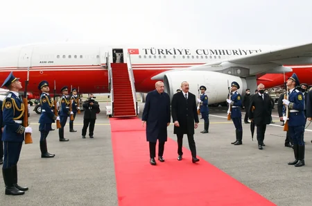 Ərdoğanı Zəngilanda Prezident İlham Əliyev qarşılayıb