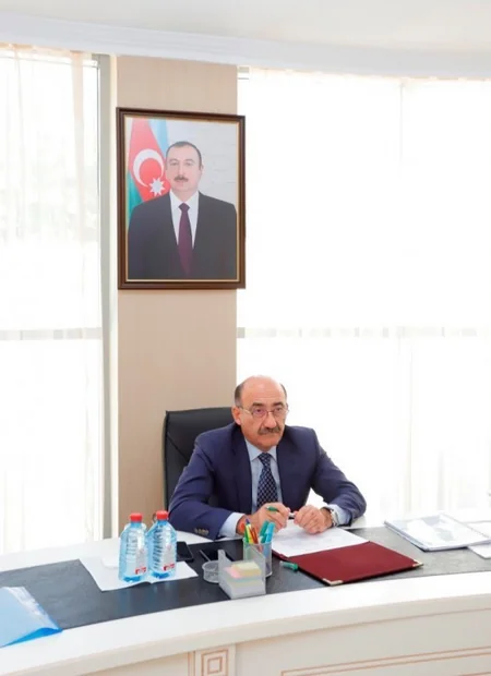 Əbülfəs Qarayev Qusarda vətəndaşları qəbul edib