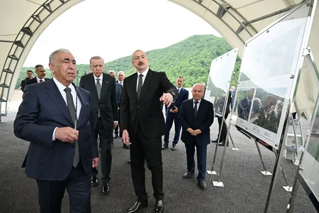 Presidents of Azerbaijan and Türkiye inspect progress on Kalbajar-Lachin highway construction