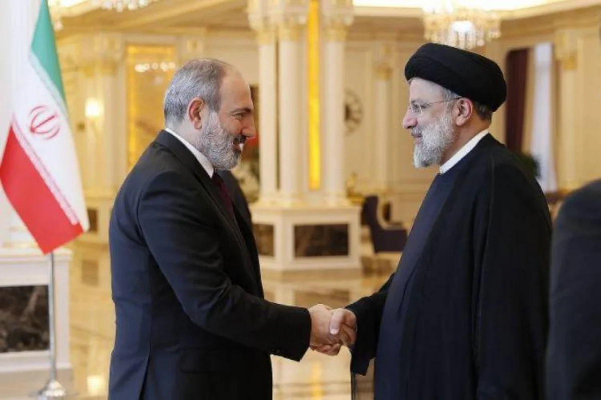 Raisi, Pashinyan discuss opening of regional communication lines