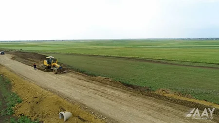 Cəlilabad rayonunda 14 yaşayış məntəqəsini əlaqələndirən yollar yenidən qurulur