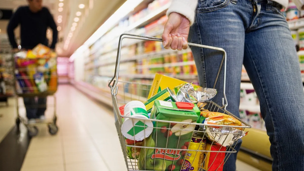 Consumer market in Azerbaijan grows over 3%