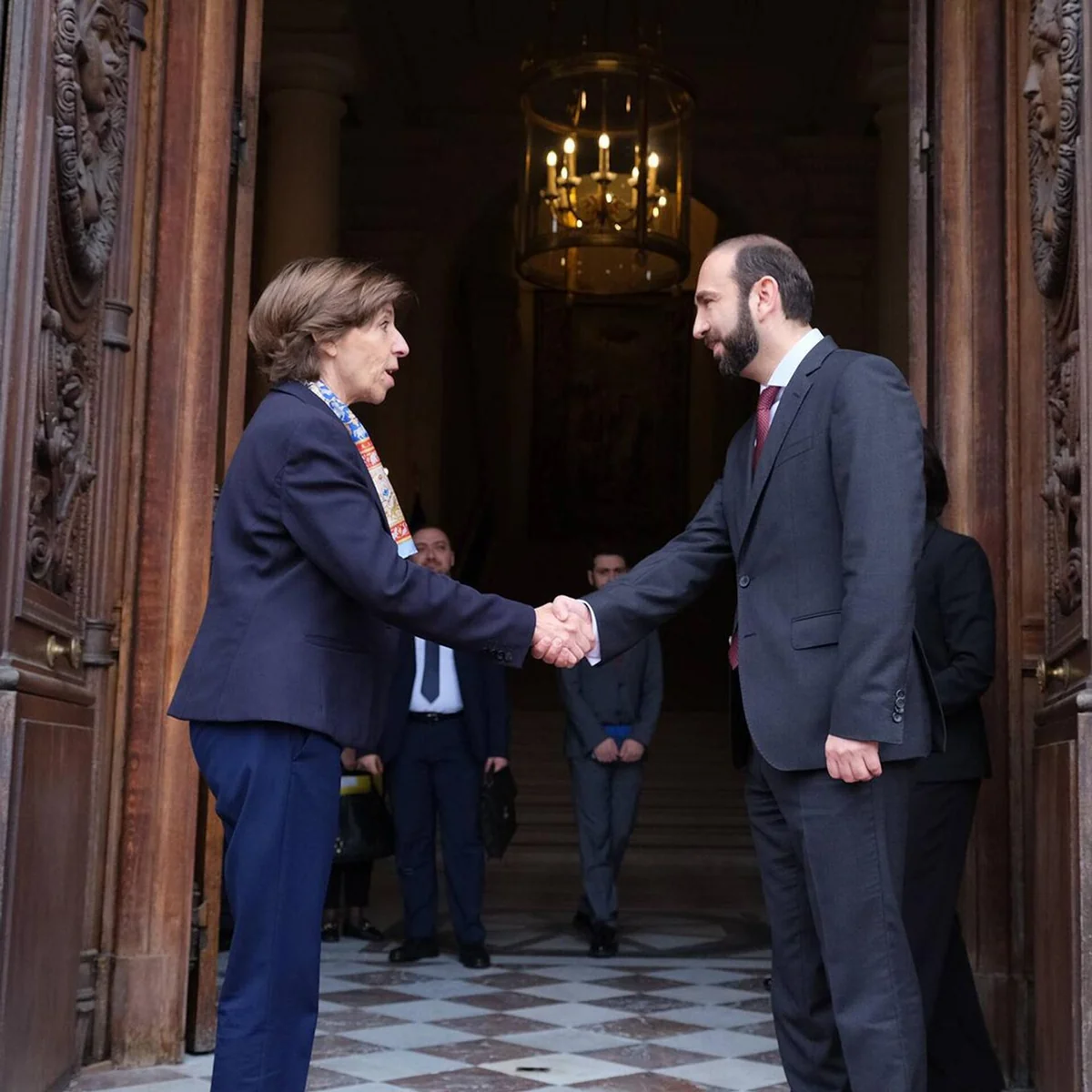 French, Armenian FMs discuss normalization of Yerevan-Baku relations