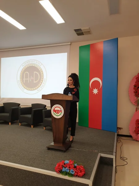 Səhiyyə naziri Türkiyədə işləyən azərbaycanlı həkimlərlə görüşüb