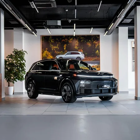 Li Auto Satış Mərkəzi artıq fəaliyyətə başladı!