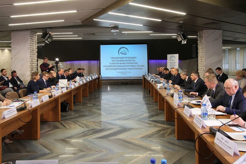 Azərbaycan dəmiryolçuları Belarusun nəqliyyat potensialı ilə maraqlanıblar