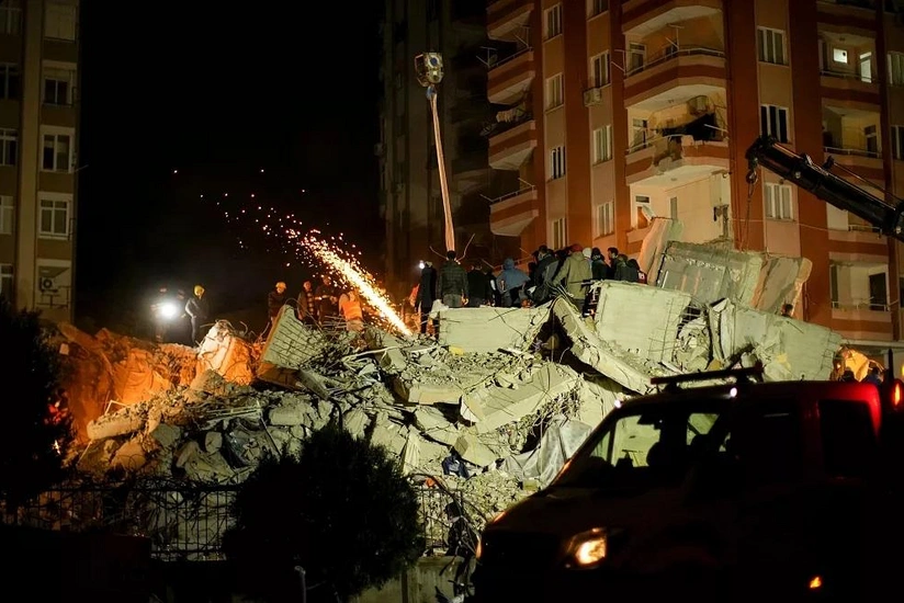 5 killed in residential building collapse in S. Egypt