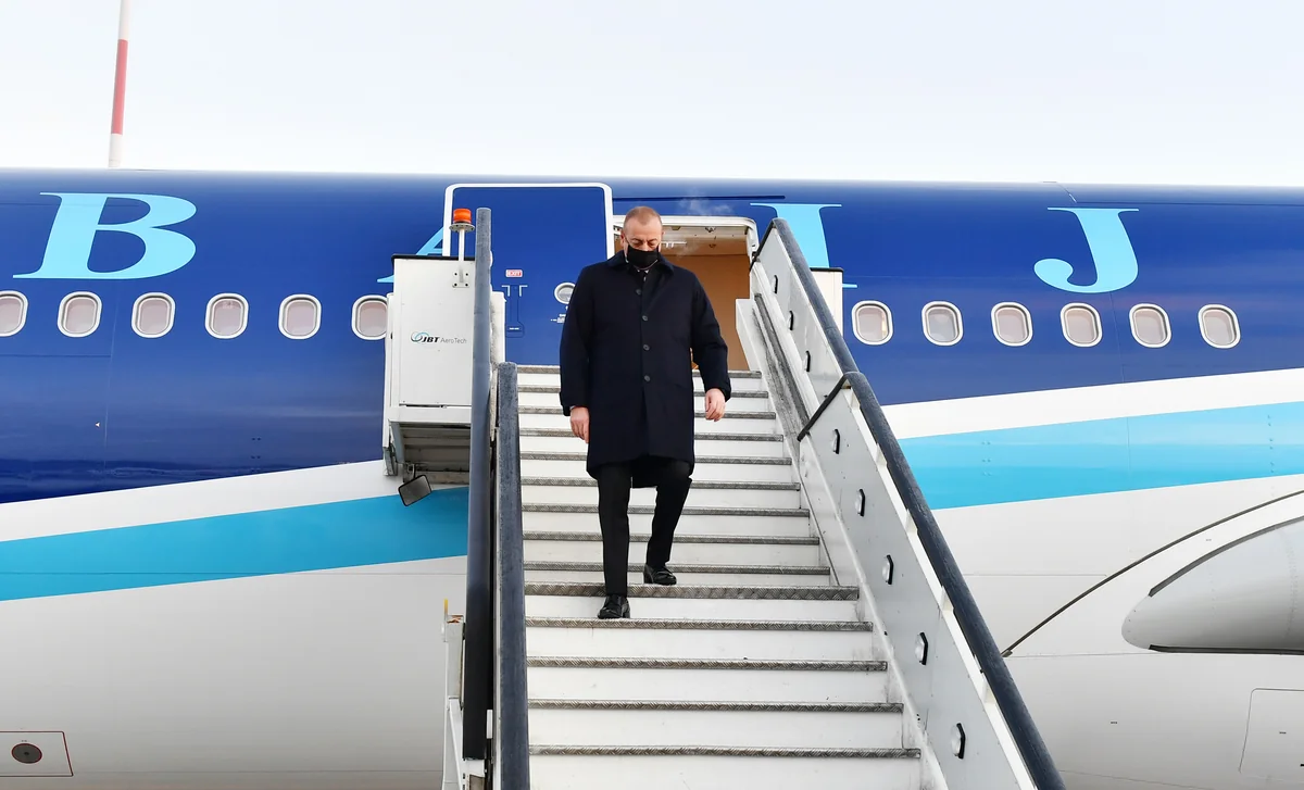 President Ilham Aliyev leaves for Russia 