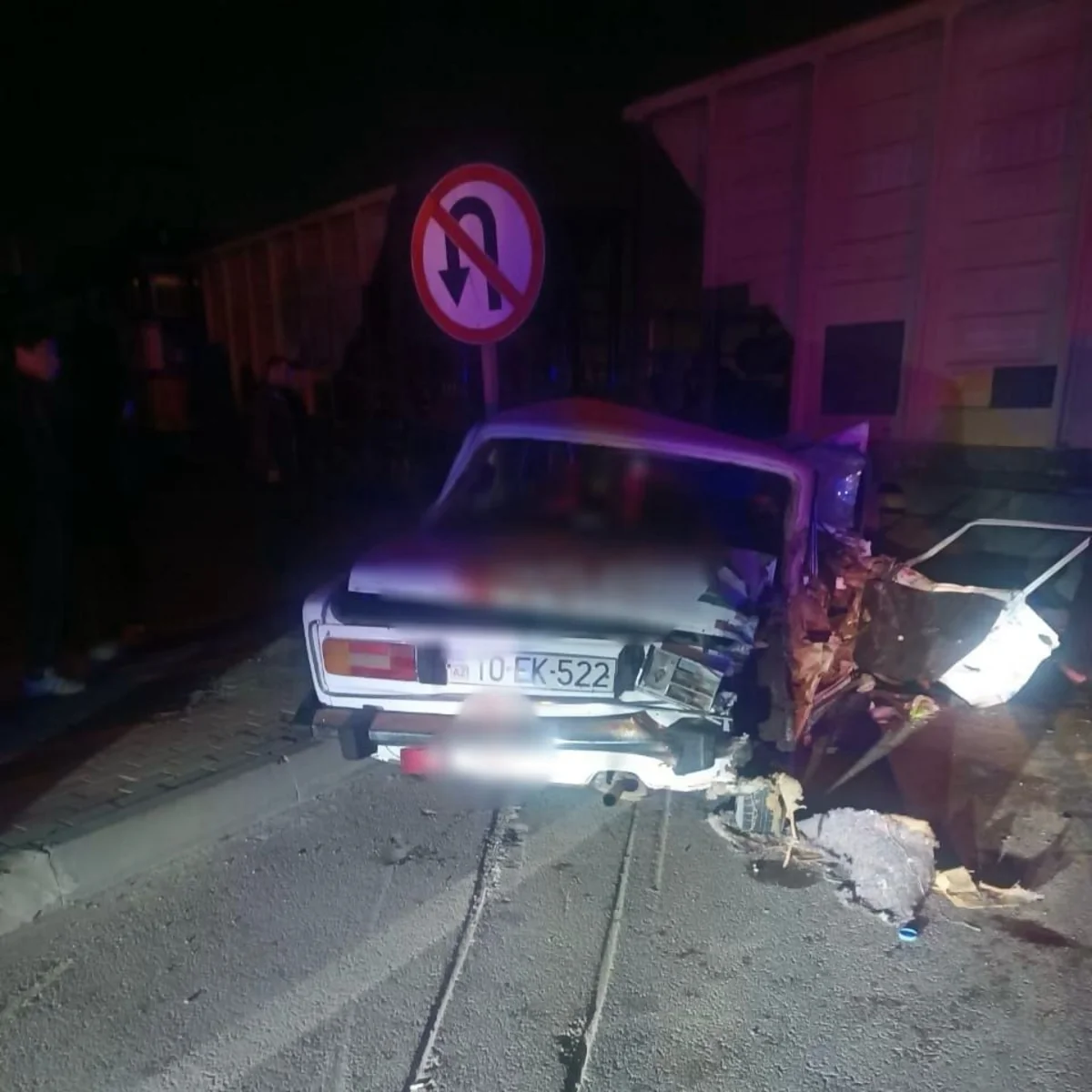 Dəmiryol keçidlərində sürücü diqqətsizliyi qəzalara səbəb olub, 4 nəfər xəsarət alıb