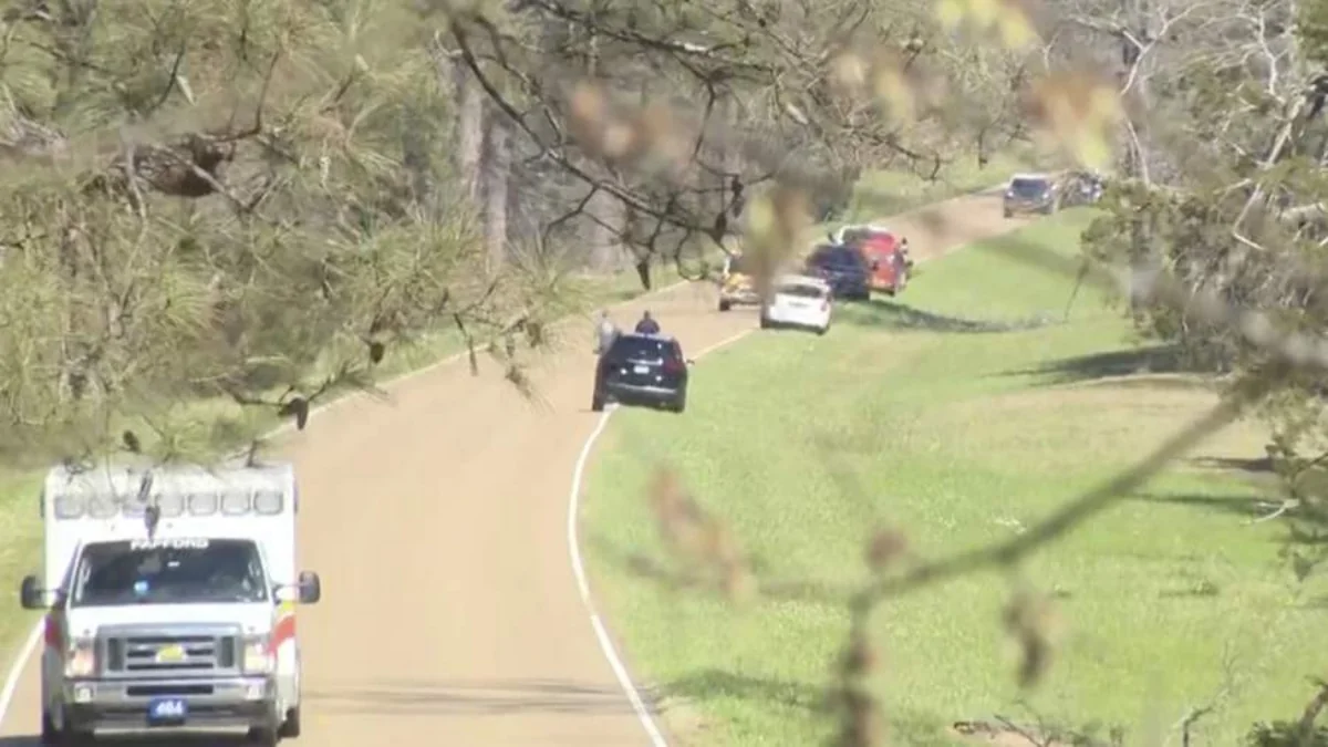 3 killed after medical helicopter crashes near Natchez Trace in US