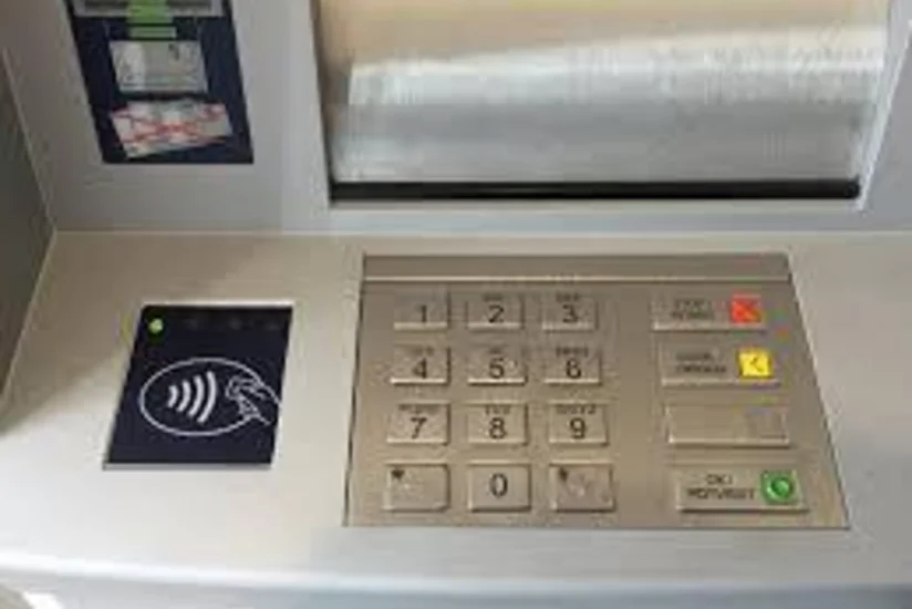 Azərbaycan bankları ötən ay daha 11 bankomat quraşdırıb