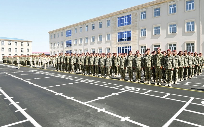 Naxçıvanda müddətli həqiqi hərbi xidmətə yanvar çağırışı başa çatıb
