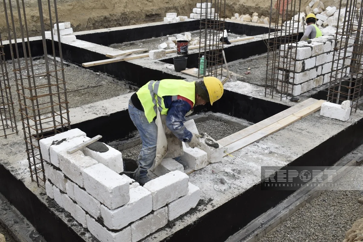 В трех селах Агдамского района ведутся строительные работы