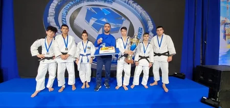 Yeniyetmə cüdoçularımız Rusiyada gümüş medallara sahib olublar