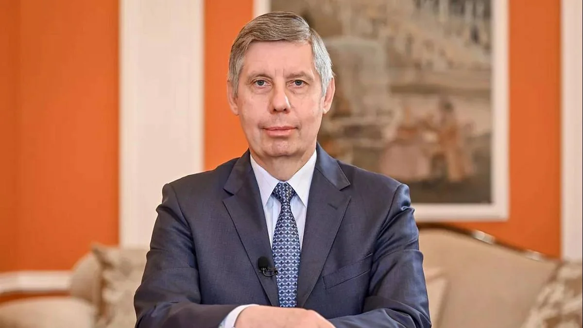 Putin Rusiyanın Azərbaycandakı səfirini Aleksandr Nevski ordeni ilə təltif edib