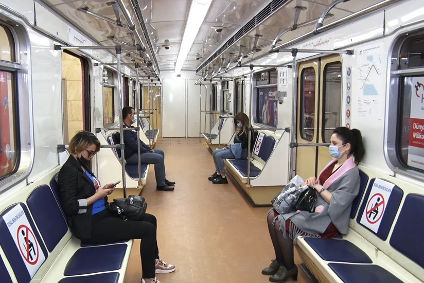 Azerbaijan sets 200 AZN fine for no mask on public transport